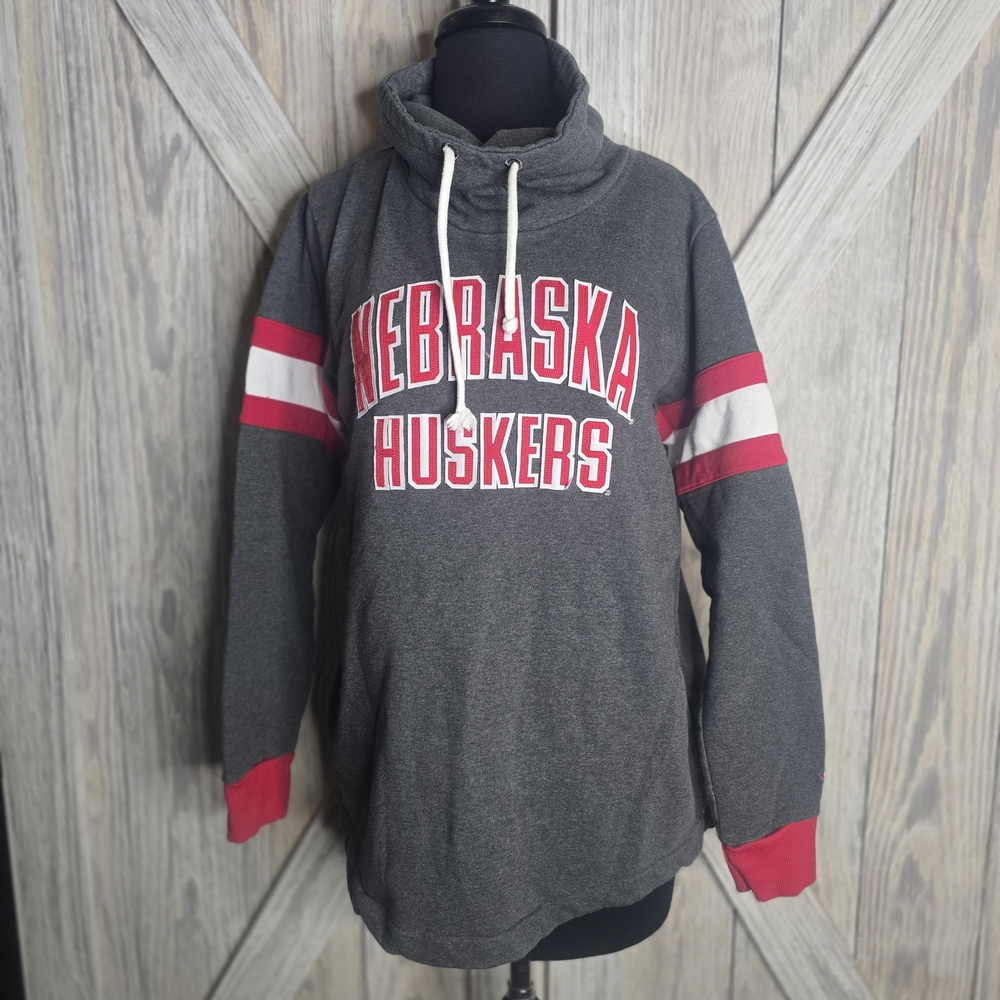 GO HUSKERS!! SO CUTE!!